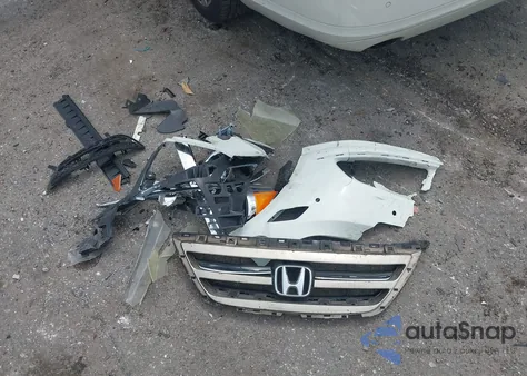 2011 Mercedes-Benz E 350 4Matic z USA, uszkodzony, nr VIN WDDHF8HB6BA342917